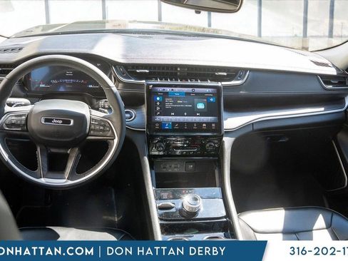 Used 2023 Jeep Grand Cherokee L Limited AWD/4WD image 4