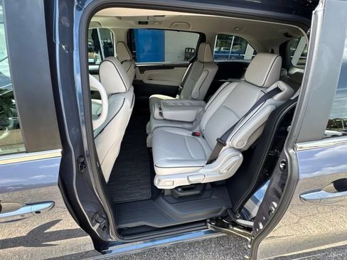 New 2026 Honda Odyssey Touring image 13