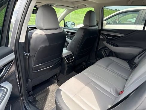 Used 2025 Subaru Outback Limited AWD/4WD image 16