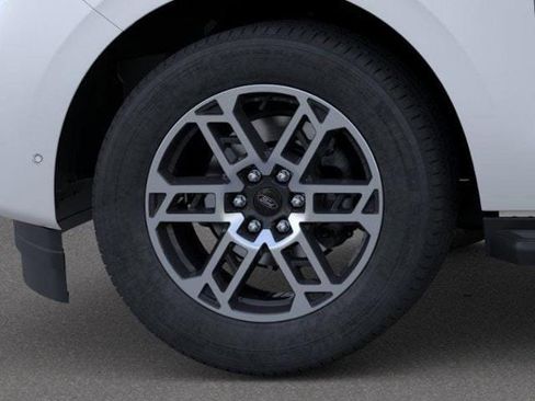 New 2025 Ford Expedition Active image 19