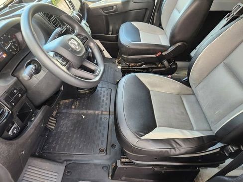 Used 2025 RAM ProMaster 2500 w/ Convenience Group FWD image 10