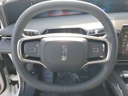 New 2026 Lincoln Nautilus Premier image 15