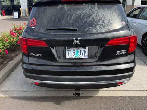 Used 2017 Honda Pilot Touring image 2