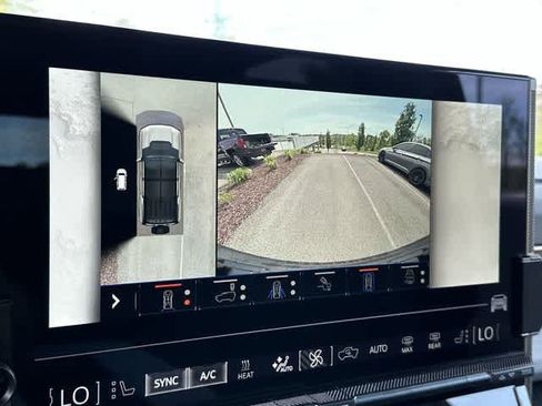 Used 2024 GMC Hummer EV 2X AWD/4WD image 14