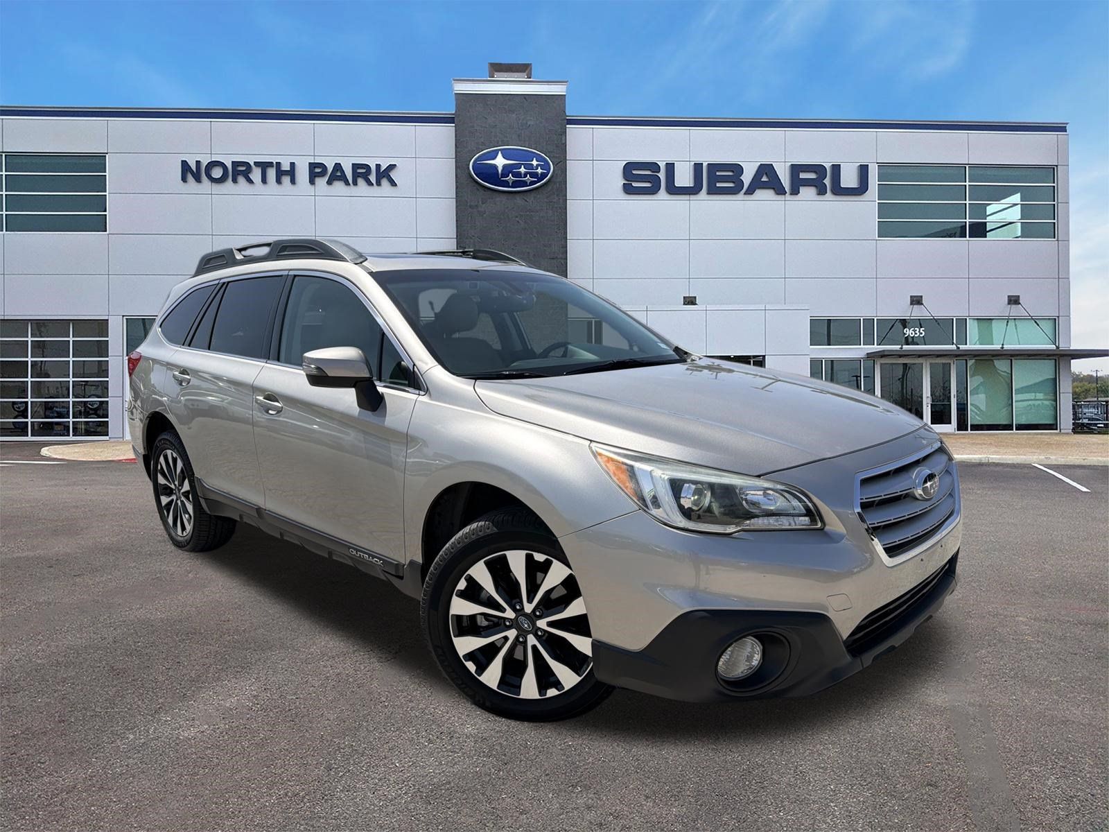 Used 2017 Subaru Outback 2.5i Limited AWD/4WD image 1