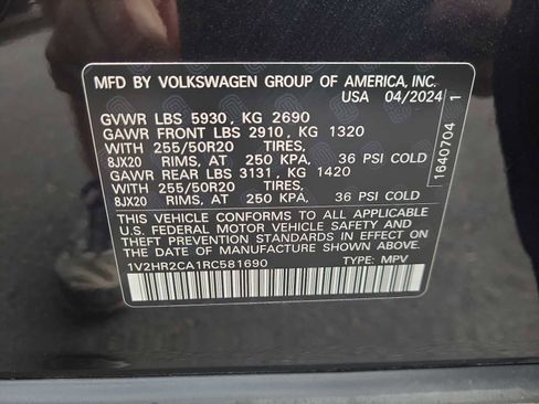 Used 2024 Volkswagen Atlas SE image 29