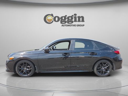 Used 2023 Honda Civic Sport image 2