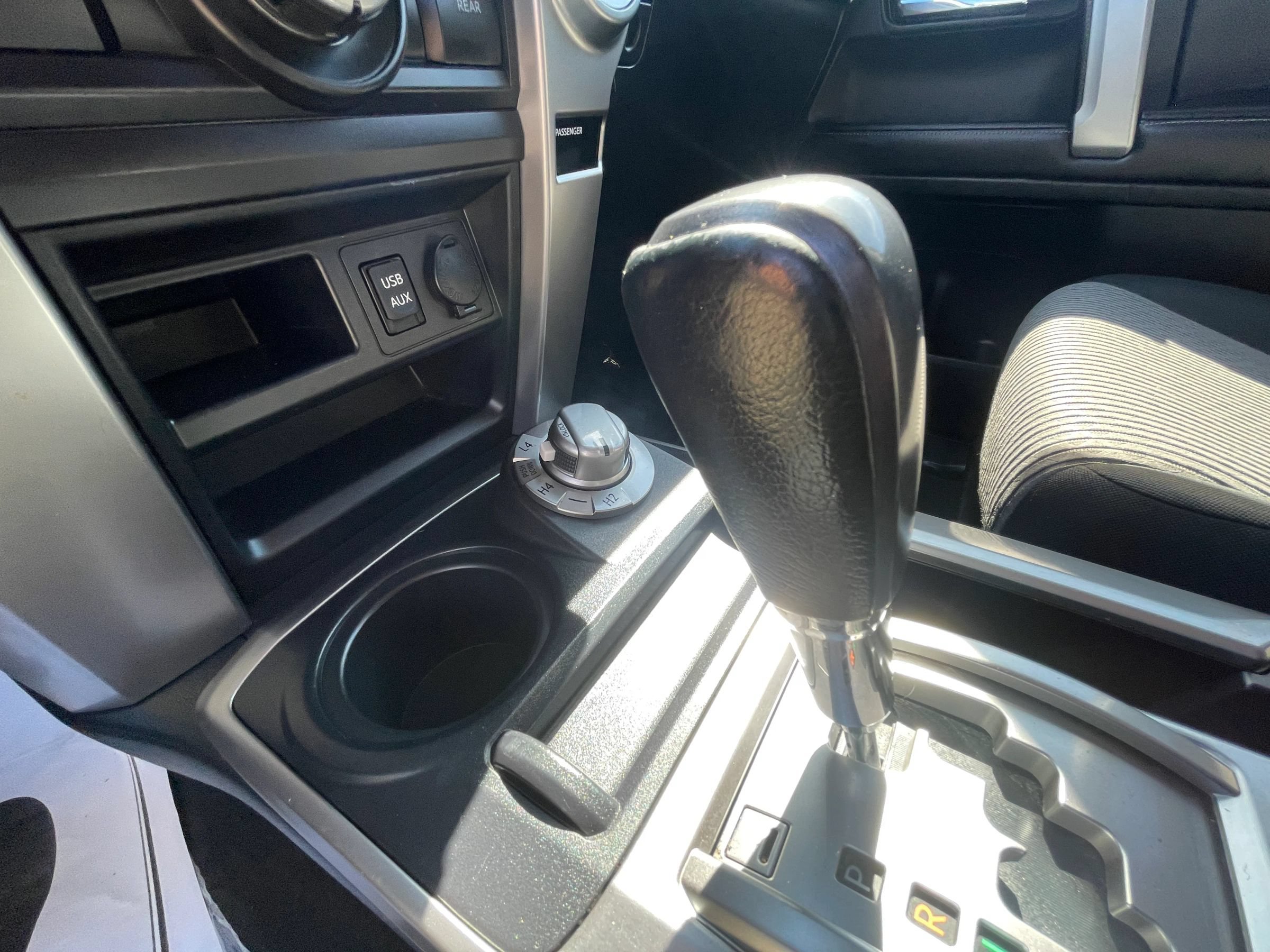 Used 2016 Toyota 4Runner SR5 AWD/4WD image 18