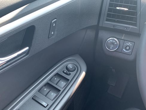 Used 2012 Chevrolet Traverse LT w/ All-Star Edition FWD image 10