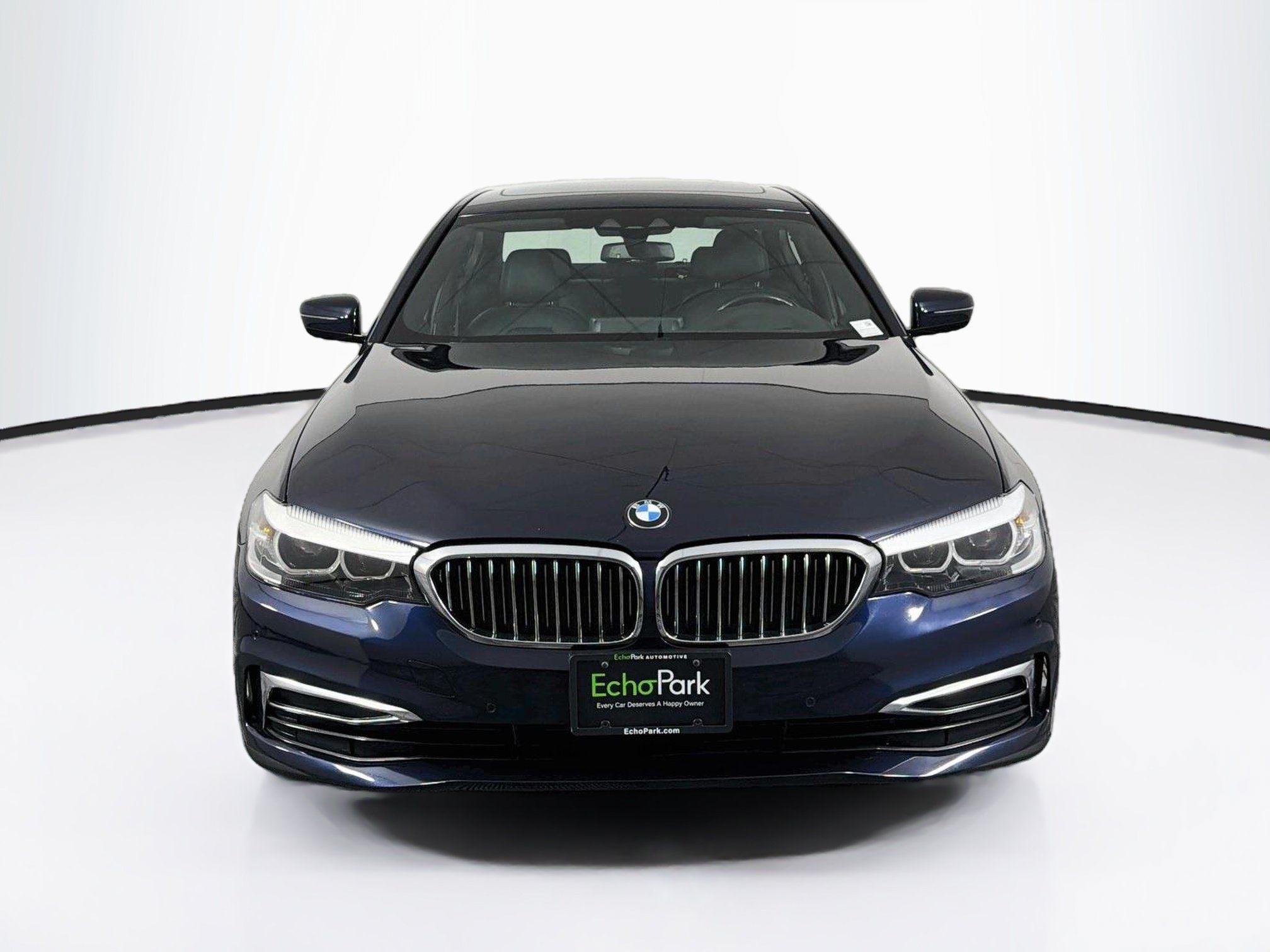 Used 2019 BMW 530e xDrive w/ Luxury Package AWD/4WD image 2