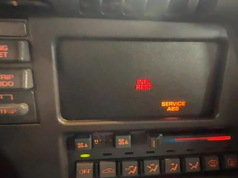 Used 1990 Chevrolet Corvette Coupe RWD image 27