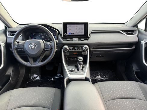 Used 2024 Toyota RAV4 XLE w/ Convenience Package image 11