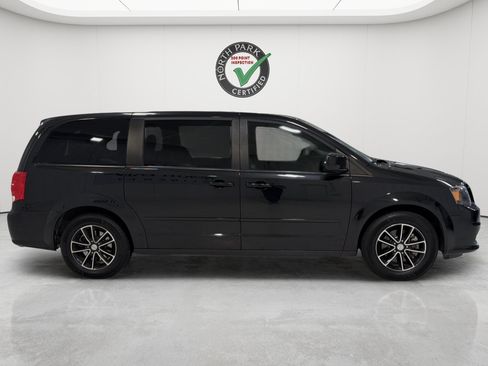 Used 2015 Dodge Grand Caravan SXT FWD image 6
