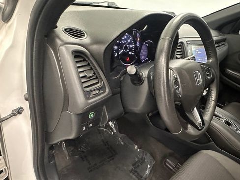 Used 2021 Honda HR-V Sport image 31