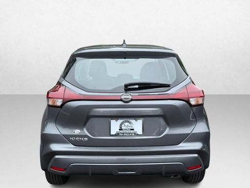 Used 2024 Nissan Kicks S FWD image 7