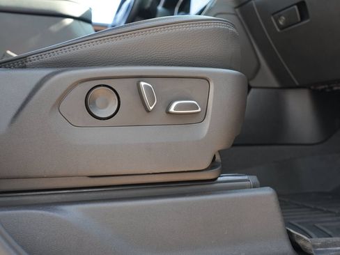 Used 2022 GMC Sierra 1500 Denali AWD/4WD image 32