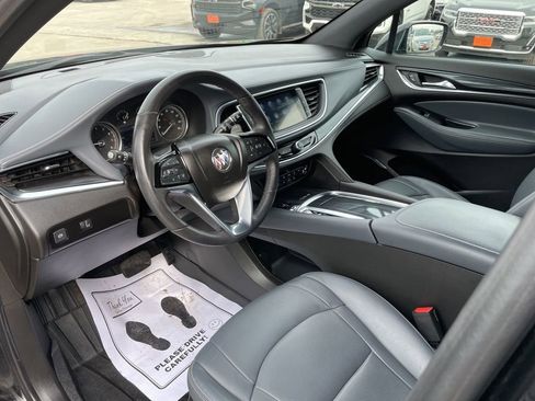 Used 2023 Buick Enclave Essence w/ Sport Touring Edition image 4