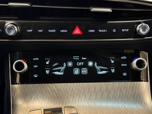 New 2026 Genesis GV70 2.5T Sport Prestige AWD/4WD image 21