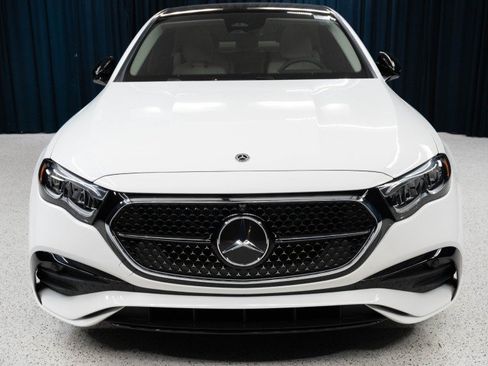 New 2026 Mercedes-Benz E 450 4MATIC Sedan image 2