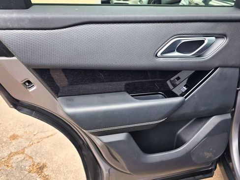 Used 2020 Land Rover Range Rover Velar S image 10