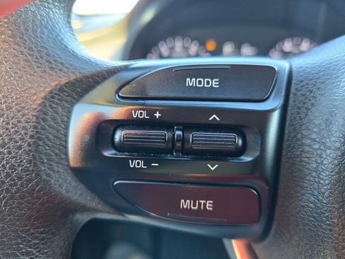 Used 2018 Kia Rio LX image 23