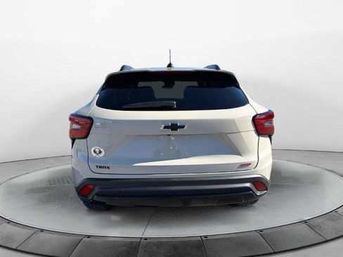 New 2026 Chevrolet Trax RS w/ Driver Confidence Package image 6