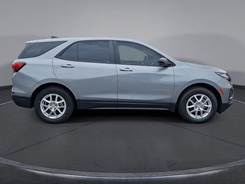 Used 2023 Chevrolet Equinox LS FWD image 26