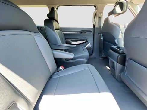 New 2026 Kia EV9 Light RWD image 30