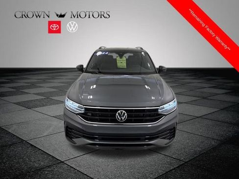 Used 2024 Volkswagen Tiguan SE R-Line FWD image 2