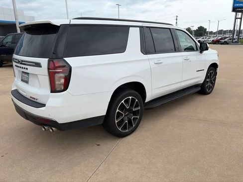 Used 2022 Chevrolet Suburban RST w/ Sport Performance Package AWD/4WD image 3