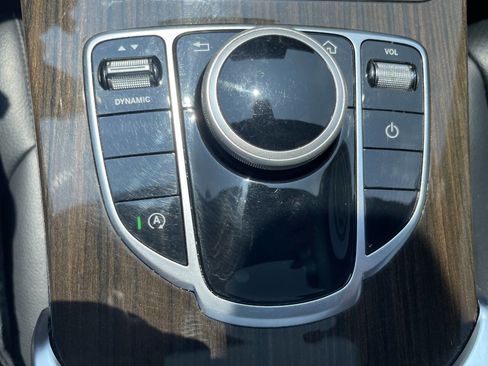 Used 2019 Mercedes-Benz C 300 4MATIC Sedan image 33