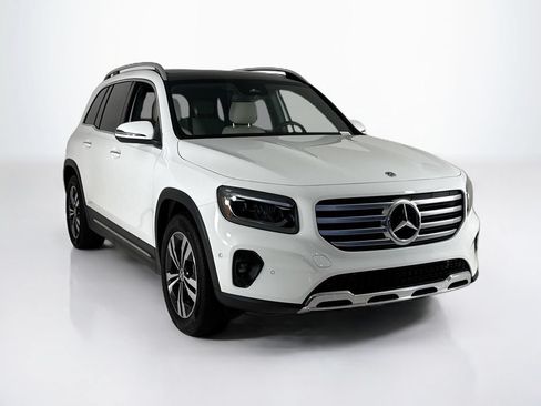 Used 2025 Mercedes-Benz GLB 250 image 7