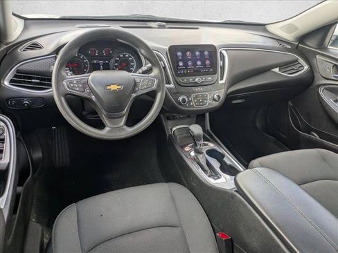 Used 2025 Chevrolet Malibu LT FWD image 15