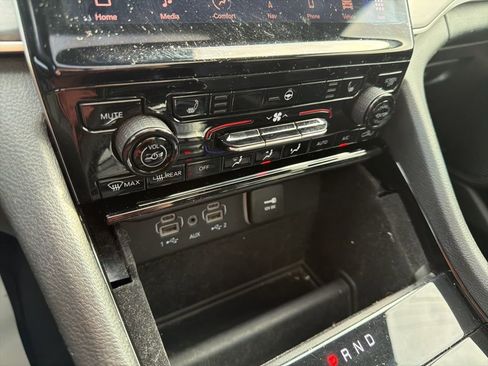 Used 2021 Jeep Grand Cherokee L Limited image 35