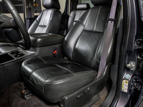 Used 2011 Chevrolet Silverado 3500 LTZ w/ LTZ Plus Package image 25