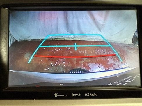 Used 2018 Toyota Highlander XLE image 22