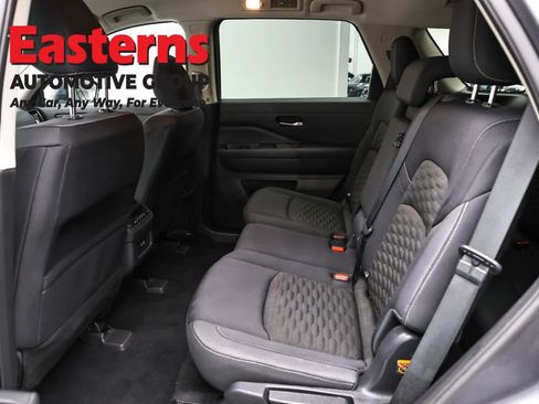 Used 2022 Nissan Pathfinder SV AWD/4WD image 21