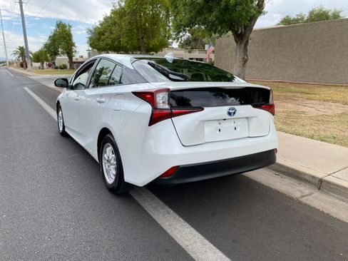 Used 2022 Toyota Prius LE FWD image 13