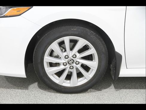 Used 2024 Toyota Camry LE FWD image 20