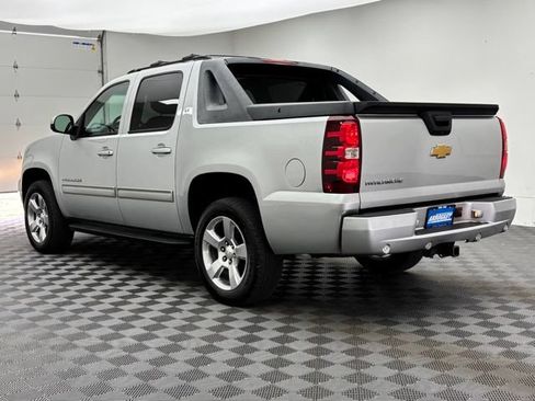 Used 2012 Chevrolet Avalanche LT AWD/4WD image 11