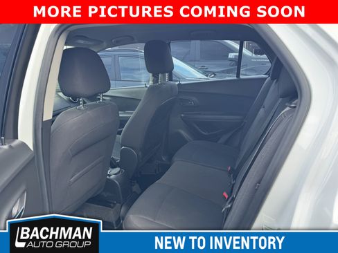Used 2016 Chevrolet Trax LS FWD image 8