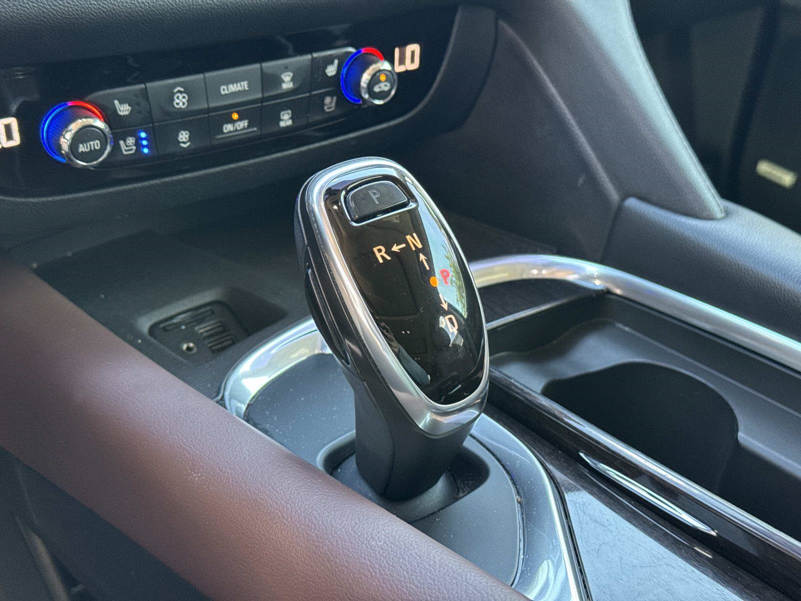 Used 2020 Buick Enclave Avenir w/ Avenir Technology Package FWD image 26