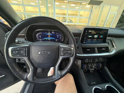 Used 2022 Chevrolet Tahoe Z71 w/ Z71 Off-Road Package AWD/4WD image 19