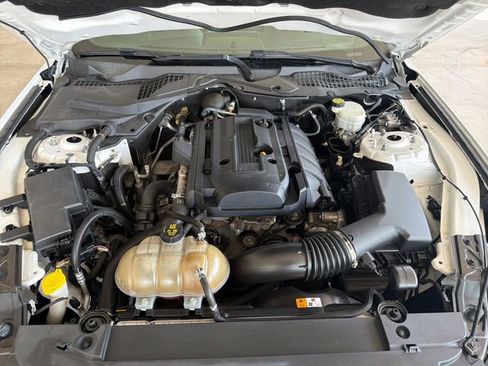 Used 2017 Ford Mustang Coupe RWD image 25