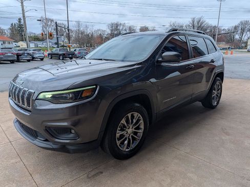 Used 2021 Jeep Cherokee Latitude Lux image 3