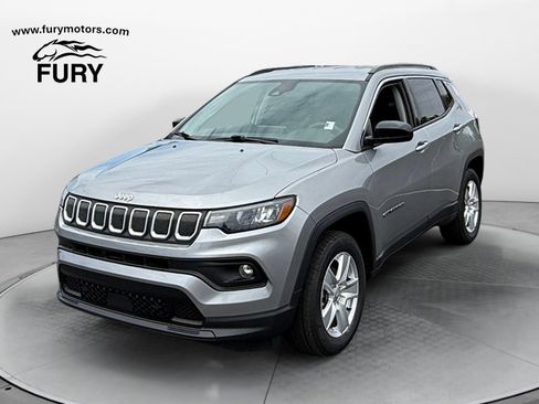 Used 2022 Jeep Compass Latitude AWD/4WD image 8
