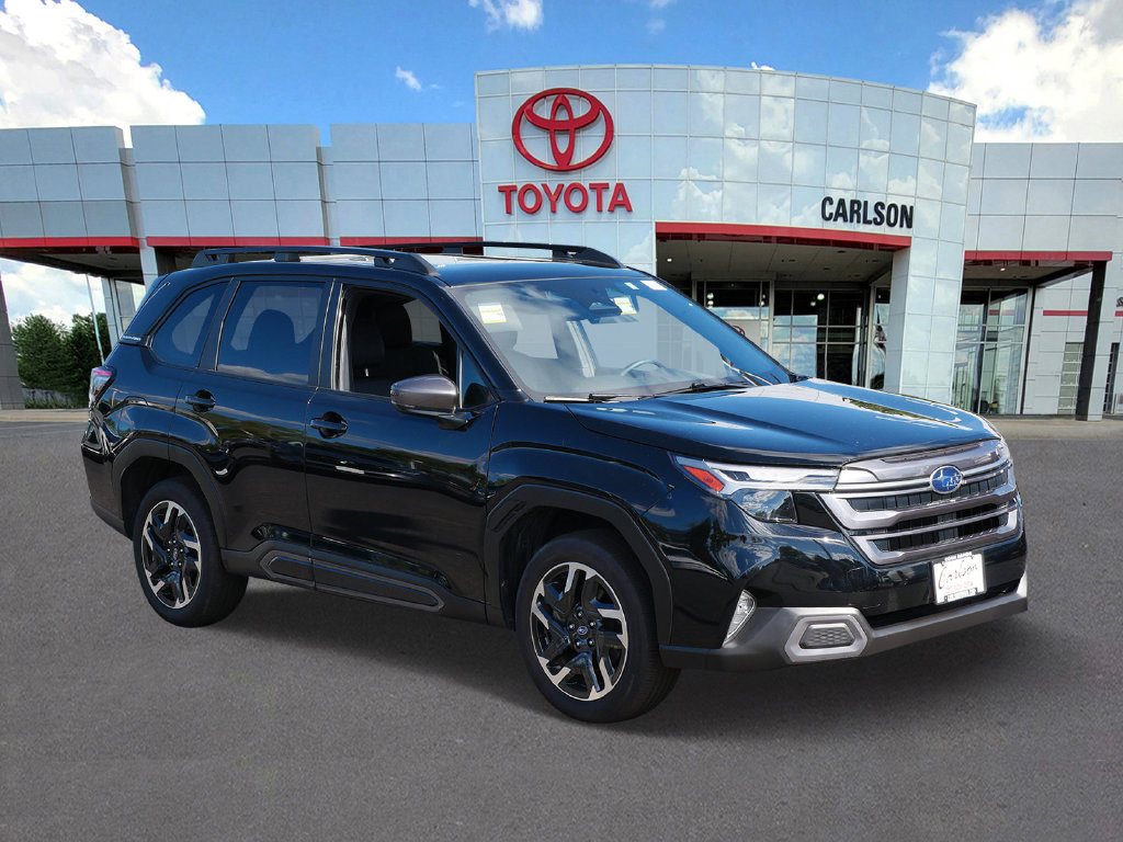 Used 2025 Subaru Forester Limited AWD/4WD image 2