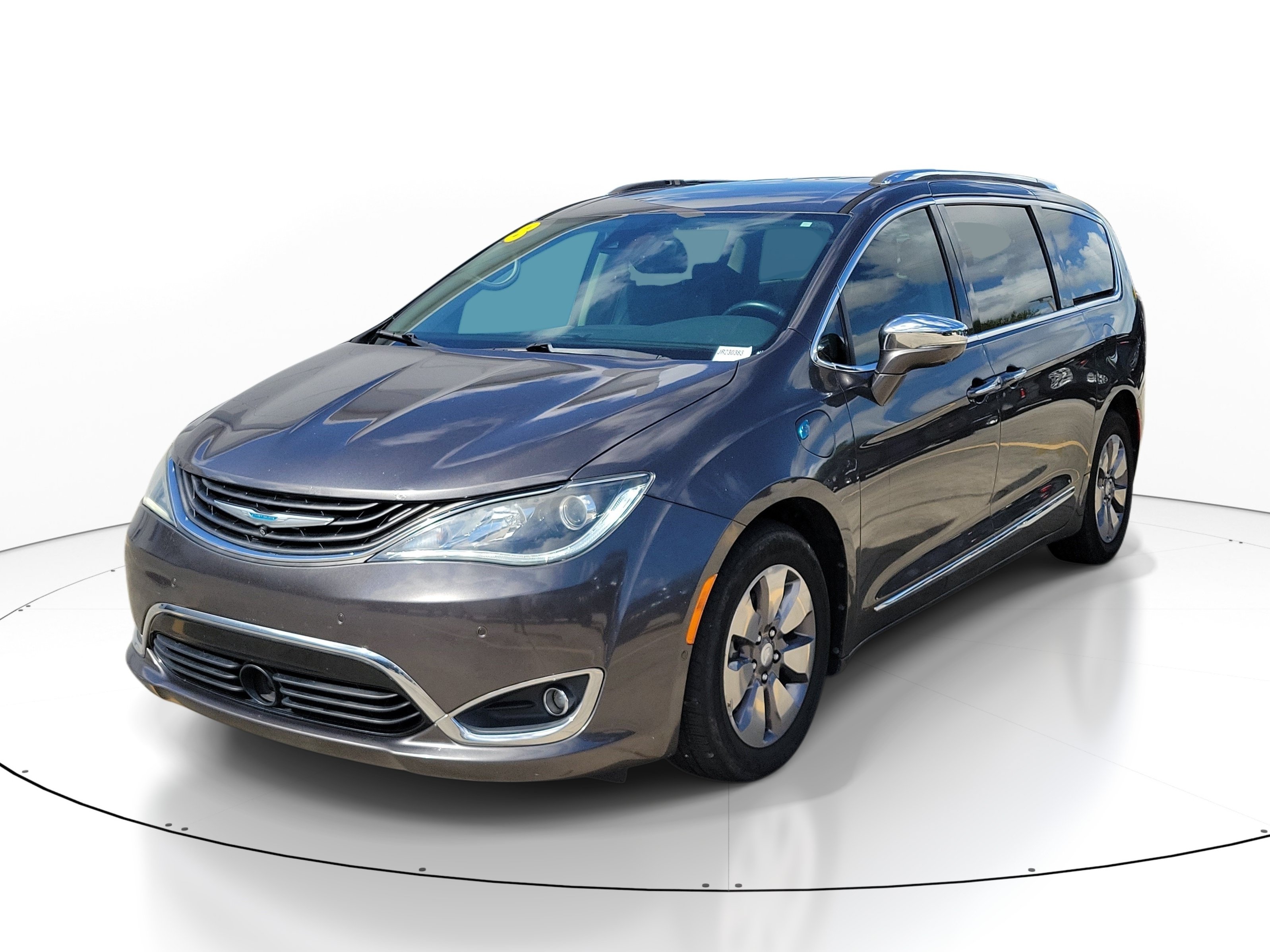 Used 2018 Chrysler Pacifica Limited w/ Advanced Safetytec Group FWD image 3