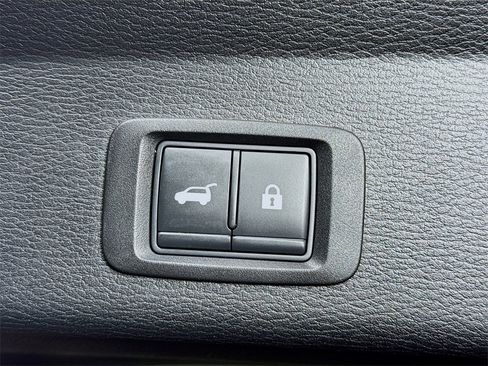 Used 2022 Mitsubishi Outlander SEL image 29