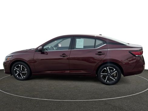 Used 2025 Nissan Sentra SV image 2